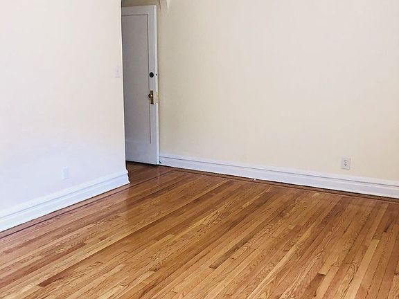 4th image of 1745 E 18th St APT 2H