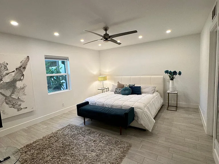350 Thunderbird Dr #14 — Photo 13
