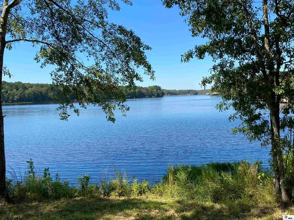 120 Point Rd, Homer, LA 71040