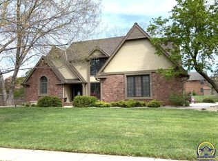 5836 SW Turnberry Ct, Topeka, KS 66614