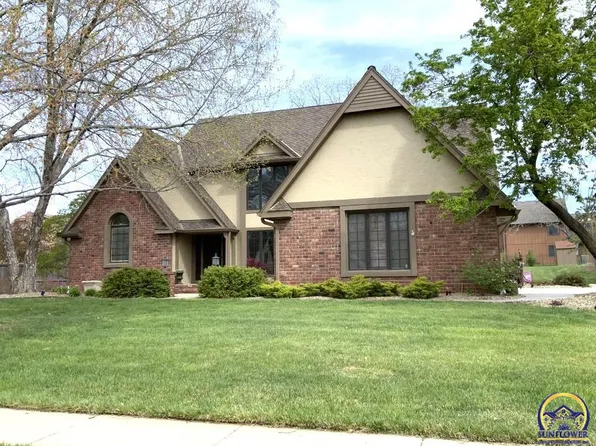 5836 SW Turnberry Ct, Topeka, KS 66614