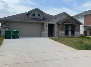 2061 Bluebonnet Ln, Centerton, AR 72719