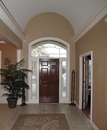 Entry w/custom Barrel Ceiling