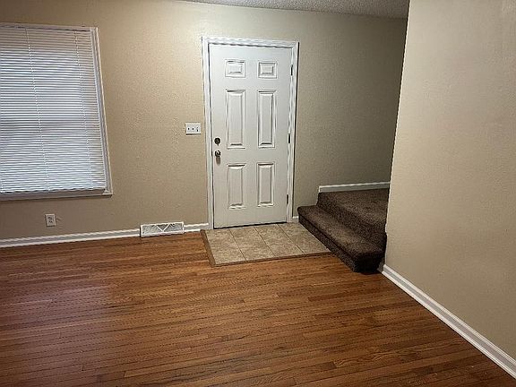 5th image of 6870 Wagoner Dr #4