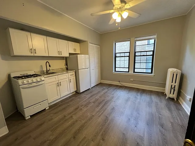 2400 W. Wilson — Photo 9