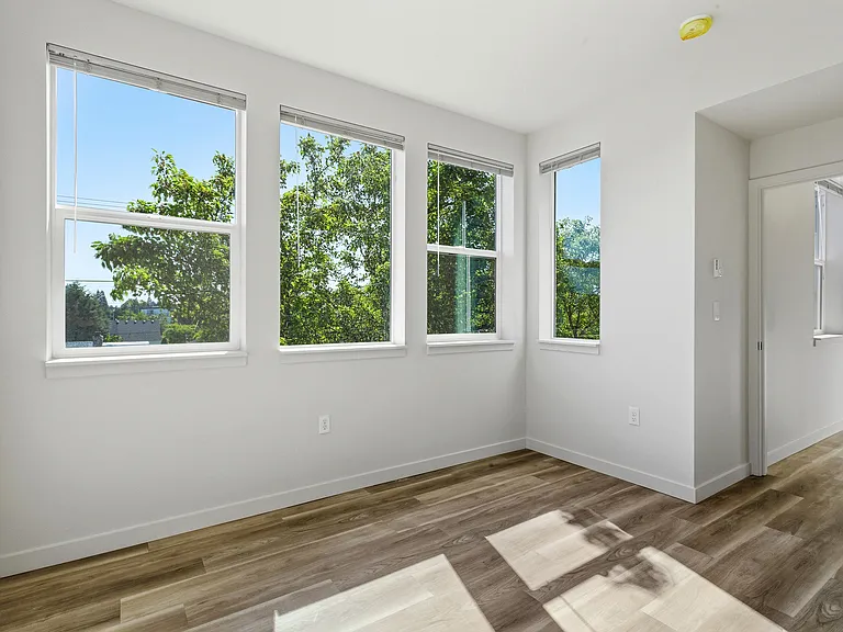 Evergreen Peak Apartments — Photo 22