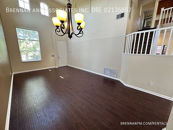3rd image of 1024 Camino Del Sol