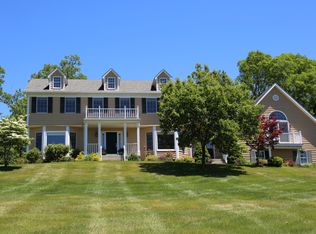 13 Equestrian Park Dr, Katonah, NY 10536