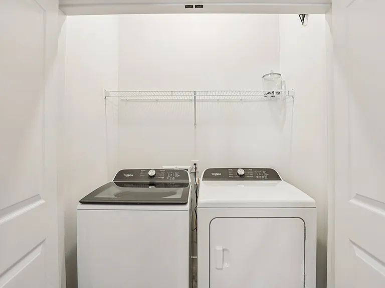 Lura Vegas Apartments — Photo 22
