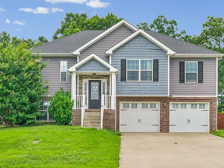 771 Banister Dr — Photo 1