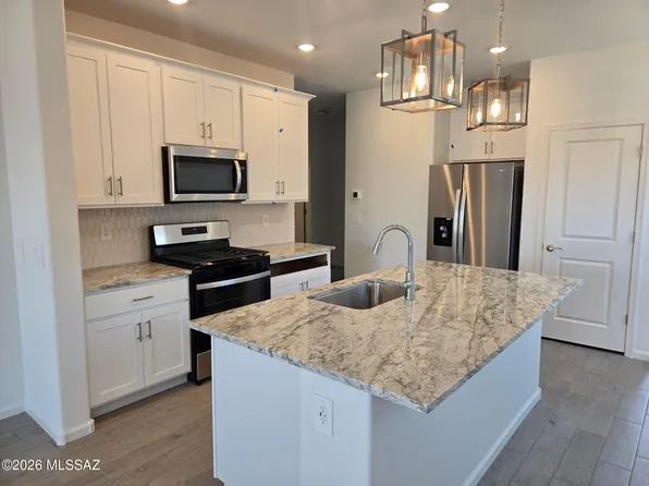 12706 N Fire Brand St, Marana, AZ 85658