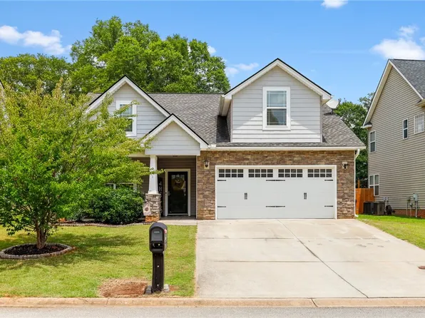221 Streams Way, Anderson, SC 29625