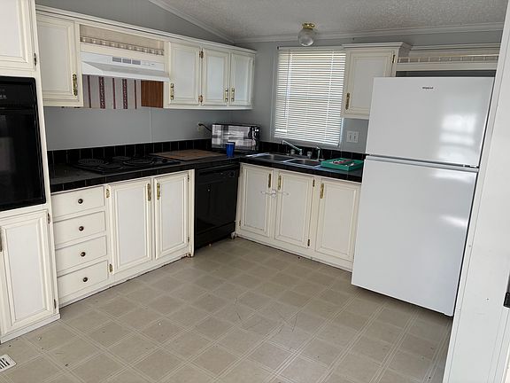 5th image of 35 Kingswood Lake Ln