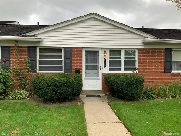 45152 Kensington St #81, Utica, MI 48317