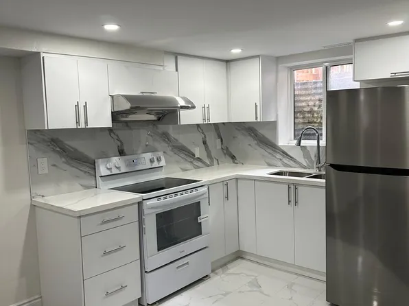 150 Beechnut Rd, Vaughan, ON L4L 6T6