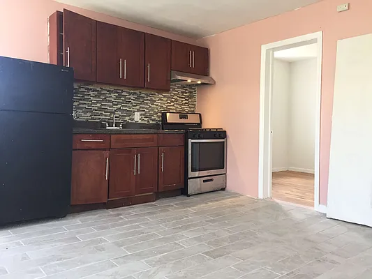 Rented by Winzone Realty Inc | media 8