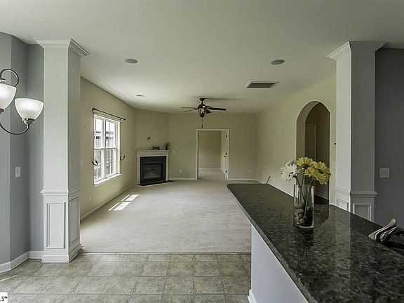 3rd image of 420 Gibby Ln