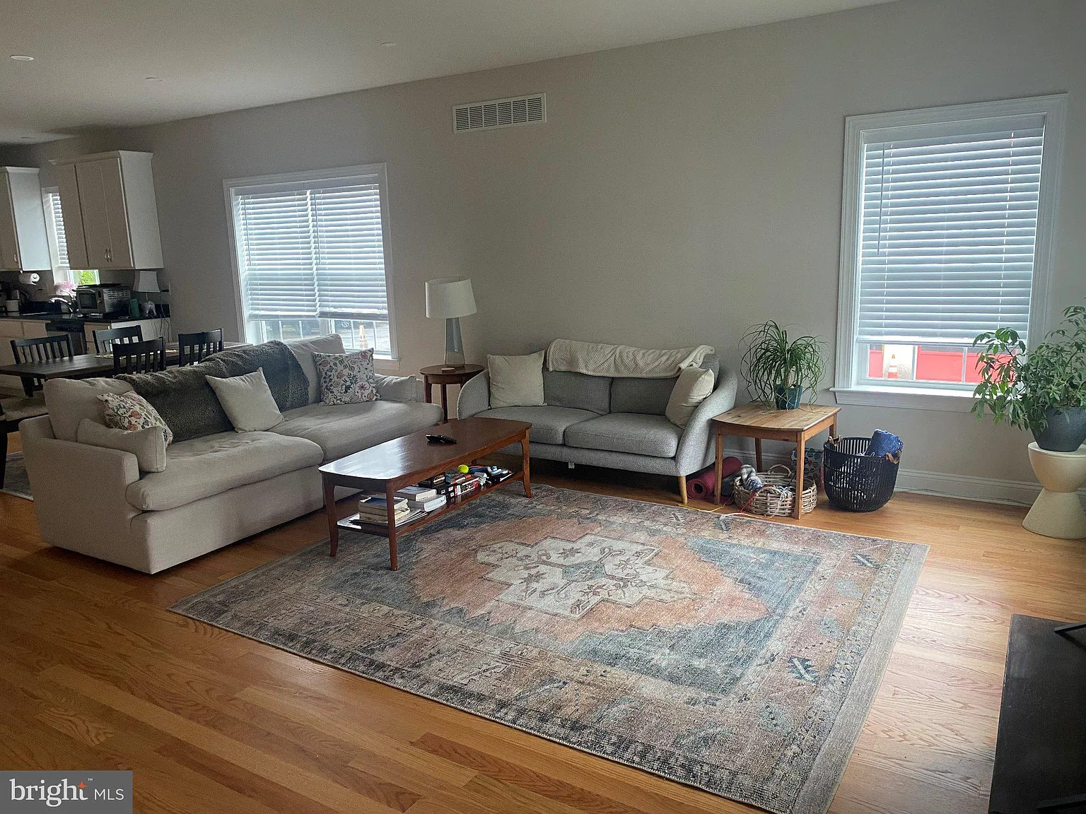 3 bed, 2.5 bath, 1680 sqft, $3,295 — Photo 2