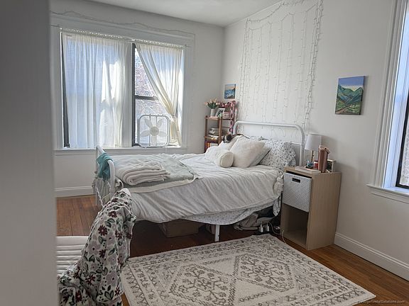 4th image of 41 Egremont Rd APT 3