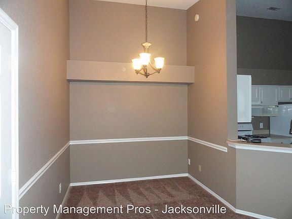 5th image of 13810 Sutton Park Dr N APT 1221