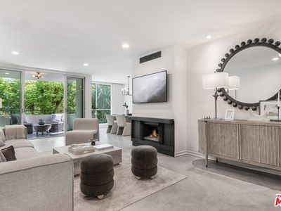 1010 N Kings Rd APT 314, West Hollywood, CA, 90069
