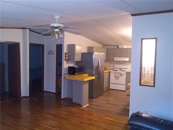 3rd image of 4221 Brookwood Pl