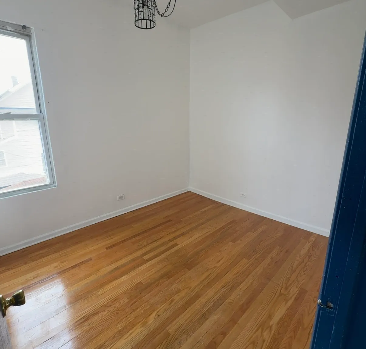 2 bed, 900 sqft, $1,800 — Photo 2