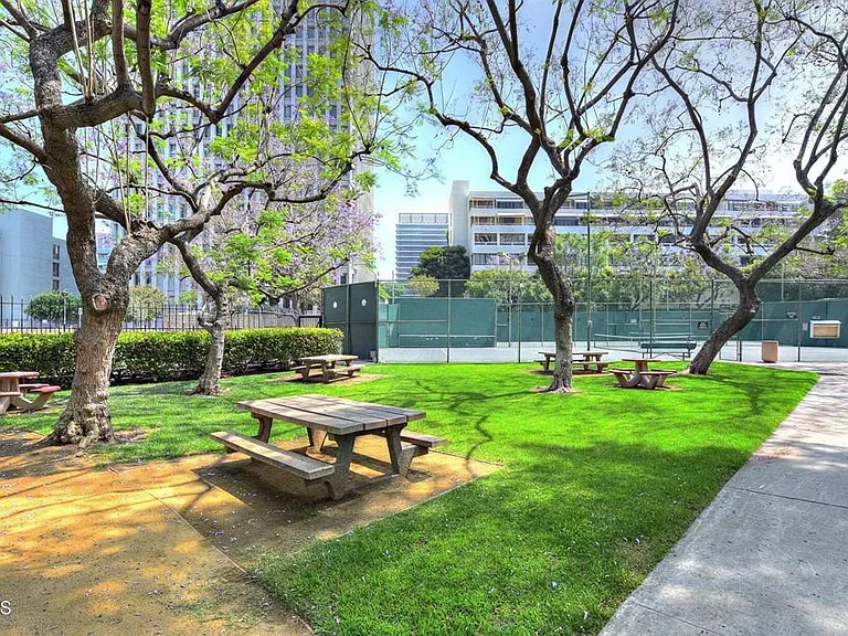 800 W 1st St #2807 — Photo 27