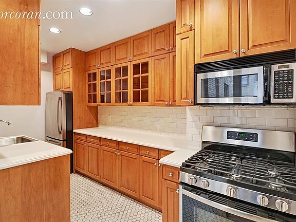 4th image of 108 E 81st St APT 4B