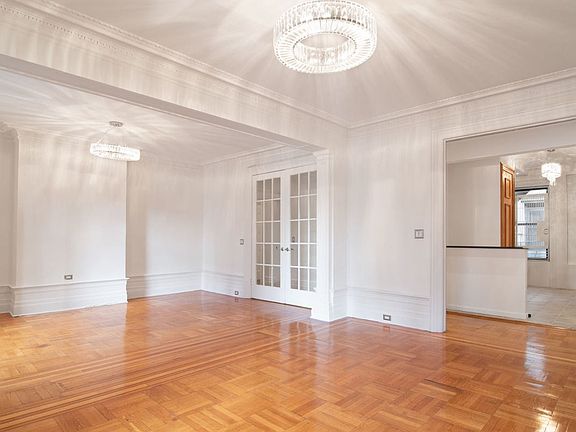 4th image of 150 W 58th St APT 12B
