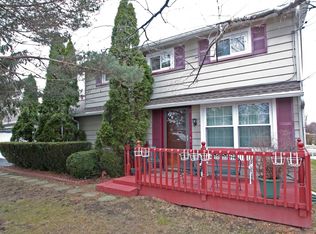 135 Waldorf Ave, Rochester, NY 14606