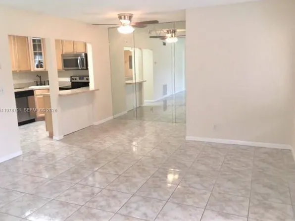 5930 Whispering Pine Way APT C-1, Greenacres, FL 33463