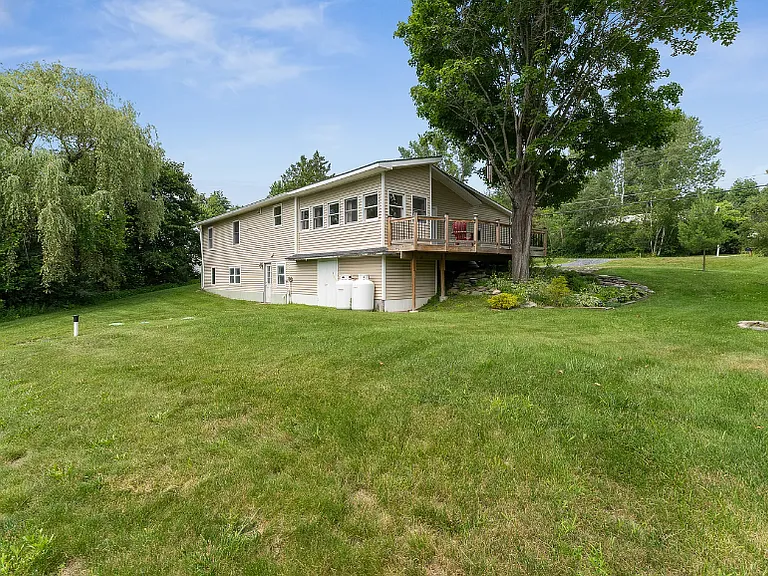 502 Old Creamery Rd — Photo 37