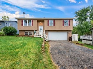 2614 Jonathan Rd, McHenry, IL 60050