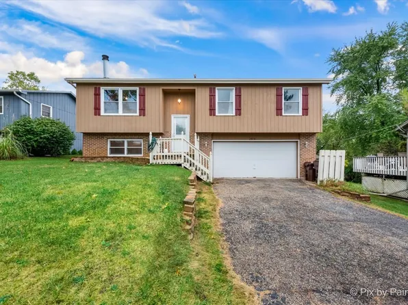 2614 Jonathan Rd, McHenry, IL 60050