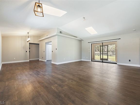 5th image of 18890 Fox Run Rd