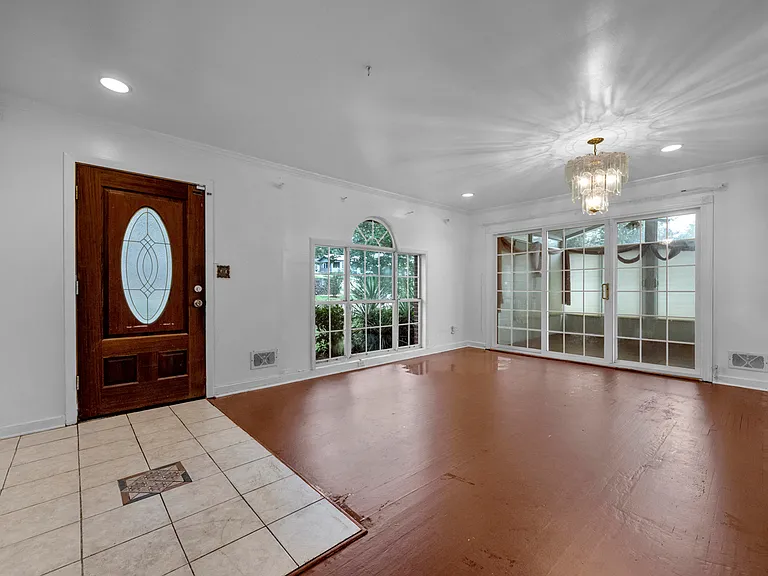 2221 Avenue St W #26 — Photo 4