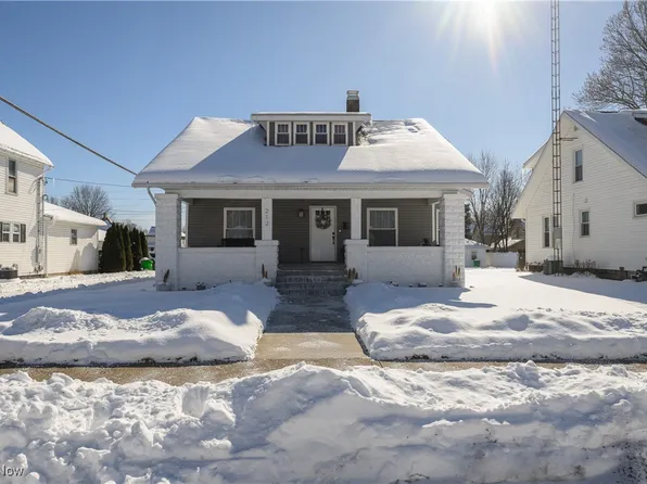 212 E 11th St, Dover, OH 44622
