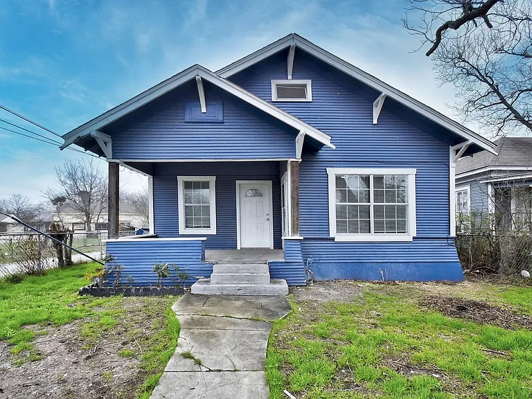 104 Webb — Photo 1