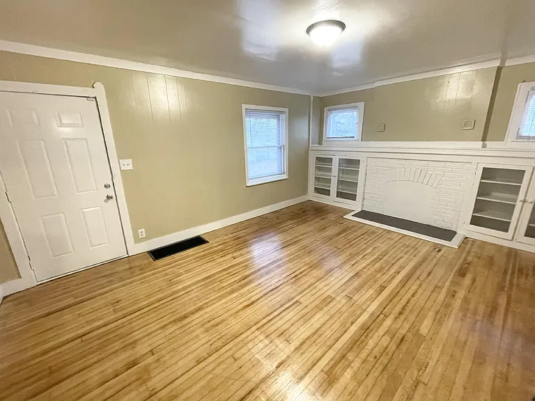 7015 Wadsworth Way — Photo 8