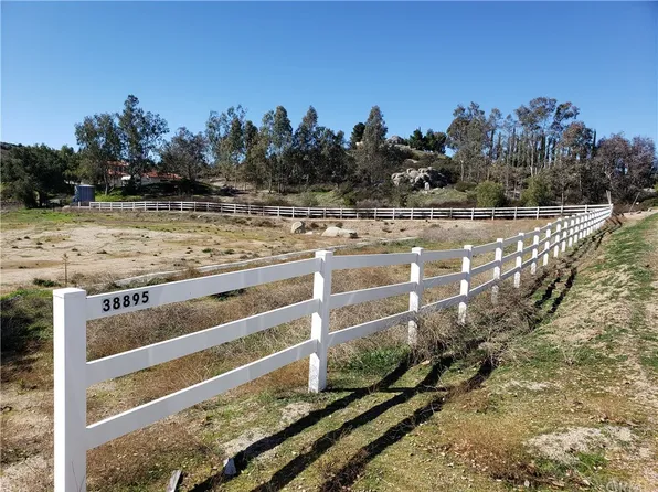 38895 E Benton Rd, Temecula, CA 92592