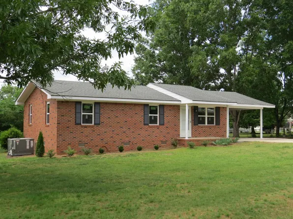 41 Beaumont St, Russellville, AL 35653