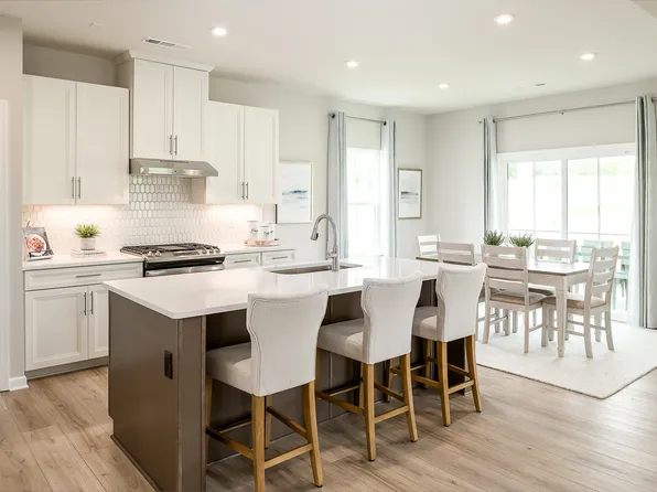 470 Alyssa Way, Webster, NY 14580