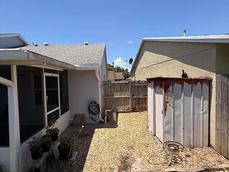 5584 Priscilla Ln — Photo 20