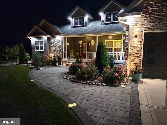2nd image of 14 Beacon Cir