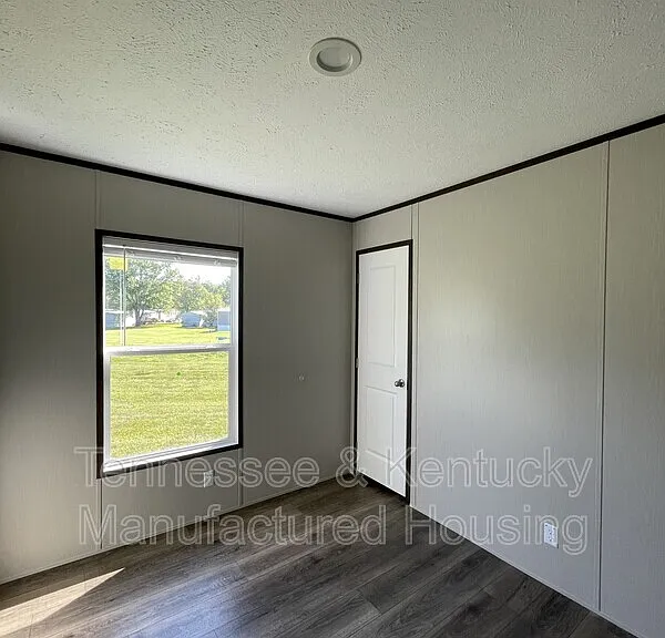 106 Cumberland Ln — Photo 3