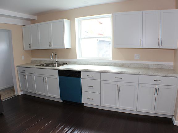 3rd image of 2118 E 12th St