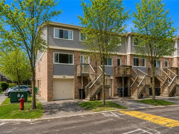30 Green Valley Dr #74, Kitchener, ON N2P 1G8