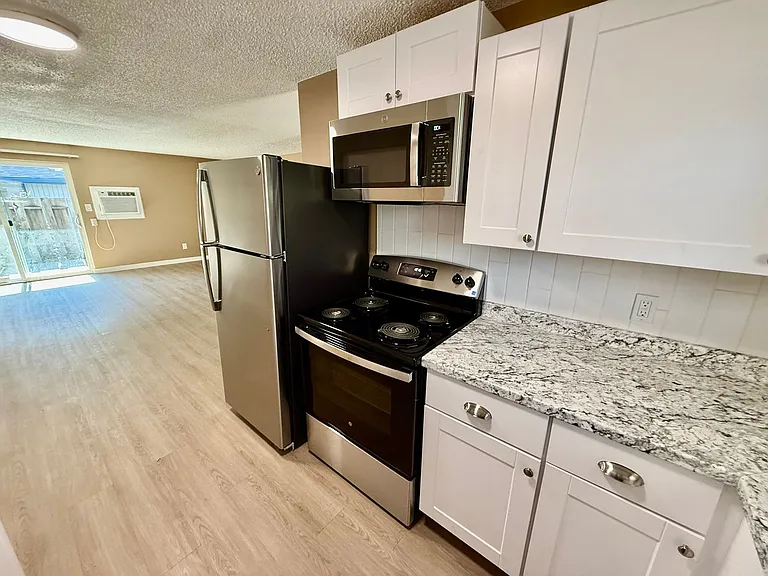 3617-3623 Butternut Dr — Photo 8