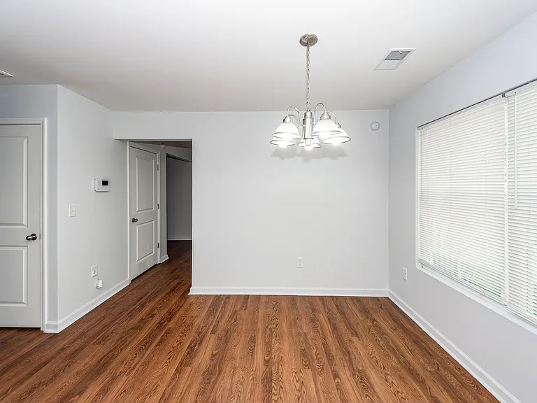 211 White St #B — Photo 5